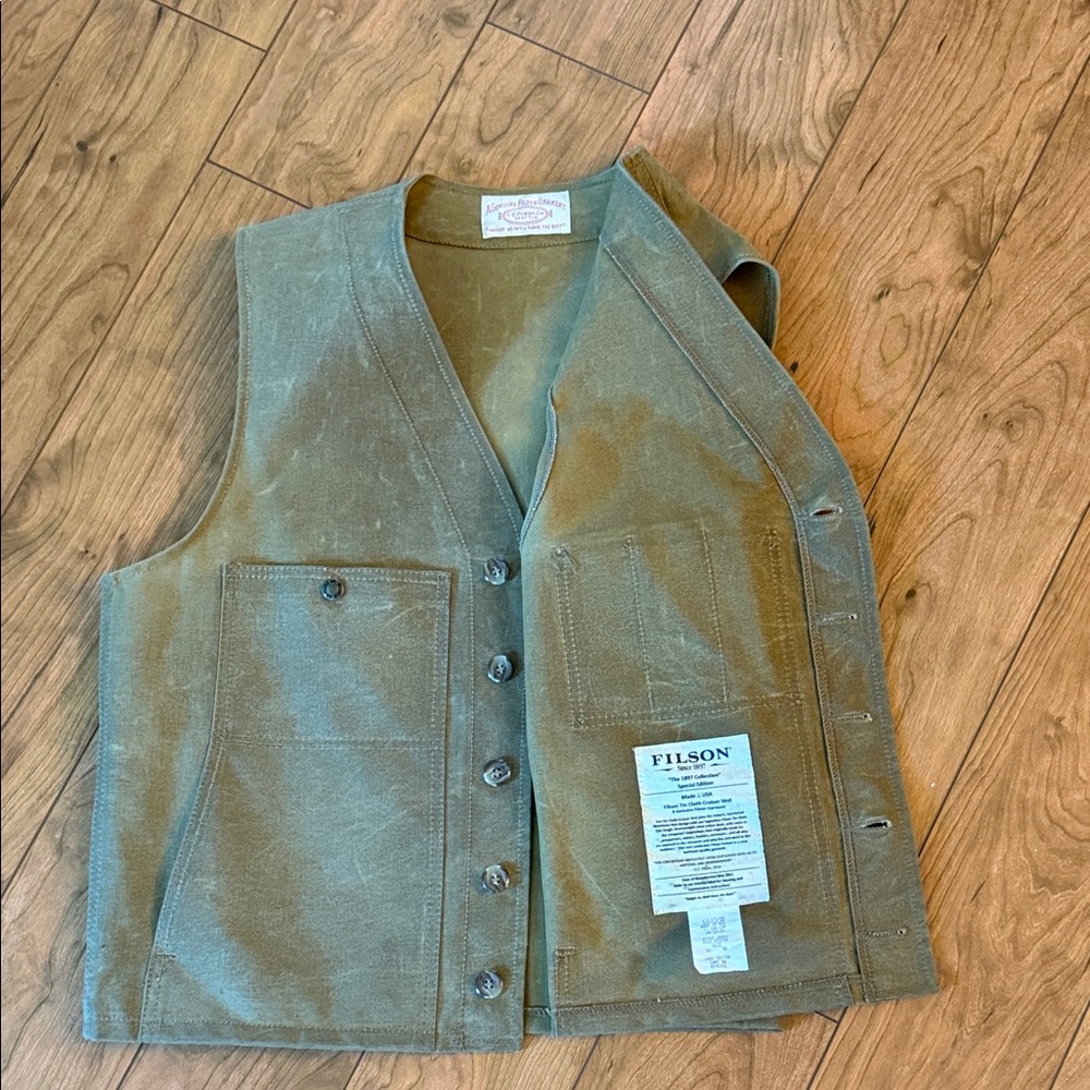 Filson Tin Cloth Cruiser Vest - Picture 5 of 5